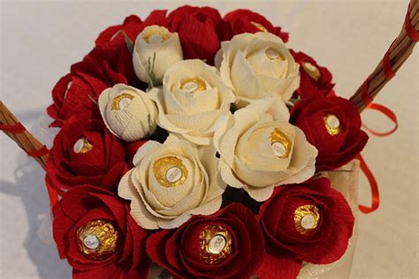 BEAUTIFUL CHOCOLATE BOUQUET FERRERO ROCHER Flower Diy Crafts Diwali