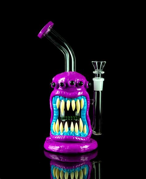 Alien Glass Bong with Fangs 10" • Stoners Rotation