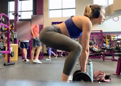 Amazing Leggings Girl Candid Ass Duo Voyeur Candidarchives