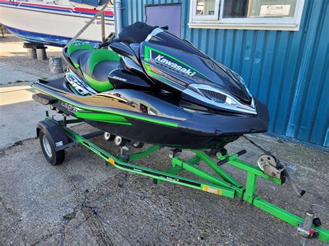 Kawasaki 310 LX Jetski Occasion En Surrey INautia