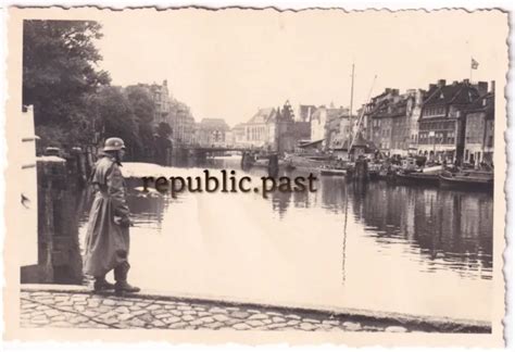 Top Foto Soldat Im Hafen Von K Nigsberg Ostpreu En Stahlhelm Geb Ude