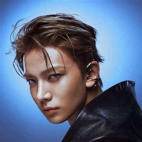 The Spotlight - Actors Gong Yoo 🕴️ and Shin Min Ah 🌸 delighted fans by