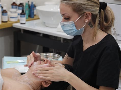 Are chemical peels good for aging skin?