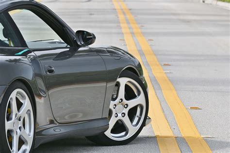 2005 Porsche 911 Turbo S 996 Original Paint-Carbon Ceramic Brakes-Sport