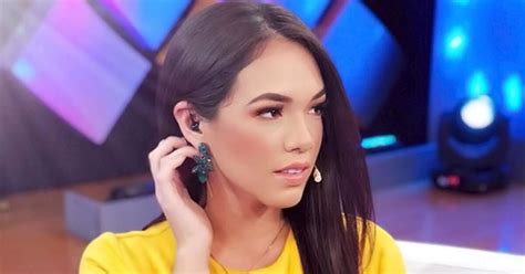 Instagram Jazm N Pinedo Luce Sexy Vestido Transparente Y Enloquece A Fans Latina Los