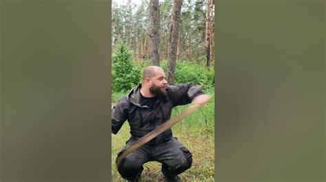 Ремень как средство самообороны от хищных животных - YouTube