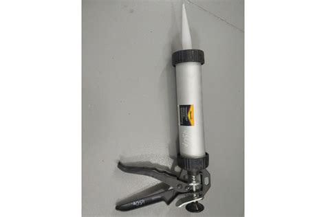 Пистолет для герметика SPARTA 400 мл, закрытый, алюминиевый корпус ...