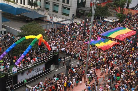 Fotos Parada Gay em São Paulo UOL Notícias