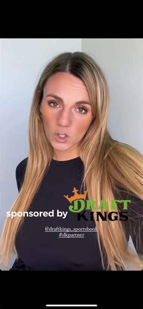 Annie Agar draft kings : r/annieagarr