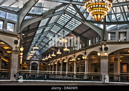 Inside Grand Avenue Mall Milwaukee Wisconsin Hdr Stock Photo Alamy