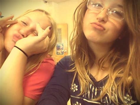 Blonde Best Friend Needs A Brunette Best Friend Brunette Best Friends Blonde