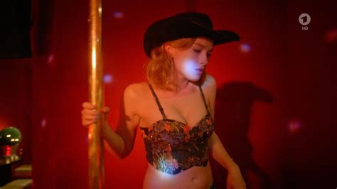 Nude Video Celebs Kyra Sophia Kahre Sexy Morden Im Norden S04e16 2017