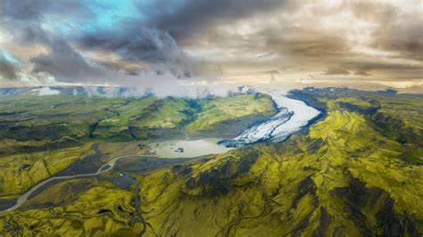 Sólheimajökull Glacier: Your Gateway to Icelandic Adventures