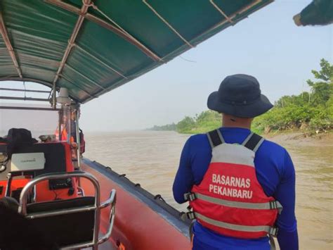 Lagi Dua Petani Tenggelam Di Sungai Indragiri Saat Bawa Bibit Sawit