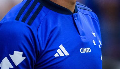 Adidas vacila pela segunda vez o Cruzeiro e mais uma pede música no