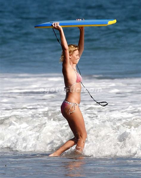 Charlize Theron Enjoy Playing In Bikini On Beach Paparazzi Pictures Porn Pictures XXX Photos