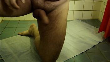 Orinando Sobre Mi Mismo XVIDEOS