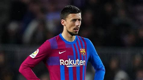 El Defensa Del Fc Barcelona Cl Ment Lenglet Llega Cedido Al Aston Villa