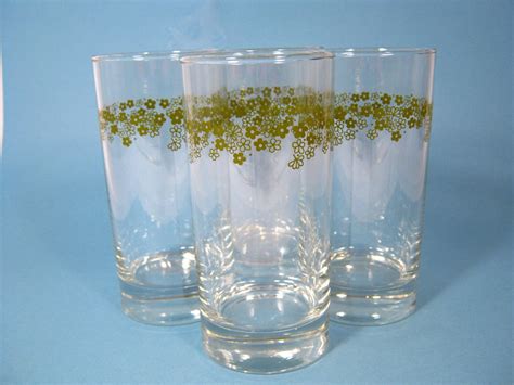 Green Crazy Daisy Tumblers Set Of 4 Spring Blossom Glasses Spring Blossom Daisy Blossom