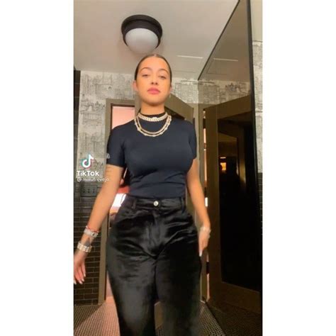 Malu On Instagram Shes So Hot Omg Malutrevejo Malutrevejo
