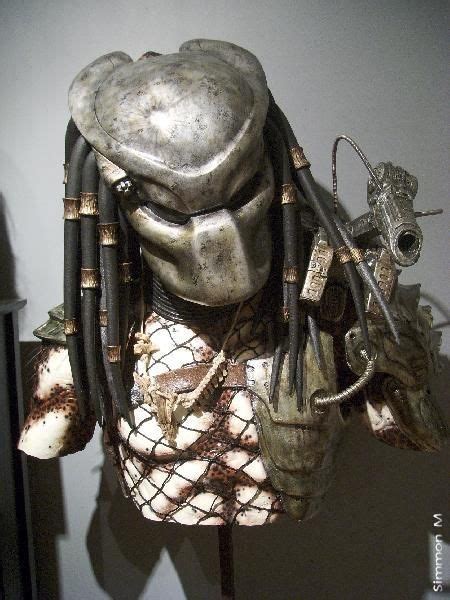 Predator (1987) movie props Predator torso w Bio helmet Predator ...