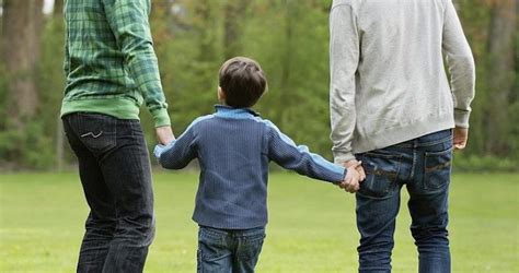 Flash Regista Gay I Figli Hanno Bisogno Di Una Madre
