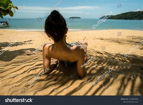 Strand Frau Bikini Images Stock Photos Vectors Shutterstock