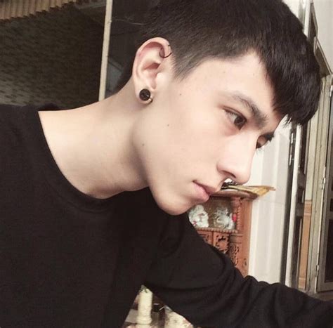 Hot Boy Lai T Y N I Ti Ng Trong Gi I Tr Vi T G Ng M T Tr Znews Vn