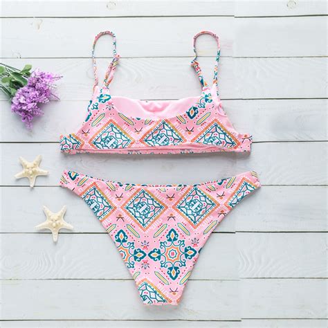 Sexy Women Digital Print Pink Petite Swimsuit Two Pieces Thong Bikini China Swimsuit And