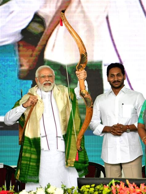 Pm Modi And Andhra Pradesh Cm Reddy During A Celebration