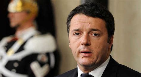 Poliziotto Disarma Rapinatore A Mani Nude Renzi Al Sud C Un Sacco Di Bella Gente Video