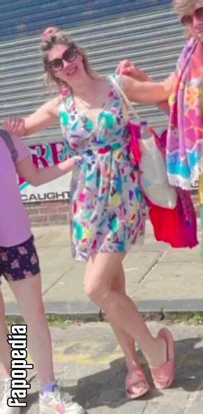 Lou Sanders Nude OnlyFans Leaks Photo Fapopedia