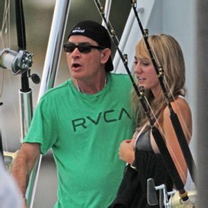Charlie Sheen est fiancé à l ex porn star Brett Rossi Hollywoodpq