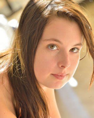 Very Unpleasant Speculum Insertion In A Tight Pussy Porn Pictures XXX