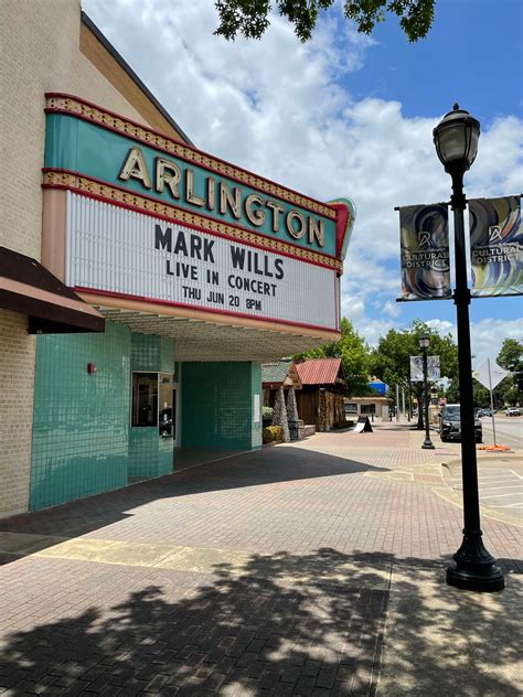 The hidden celebrity guest spotted at arlington music hall texas 15