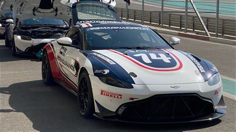 Onboard Lap Aston Martin Vantage Gt Yas Marina Circuit North