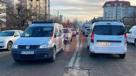 Atenție șoferi Trafic blocat pe ambele sensuri în Poitiers FOTO