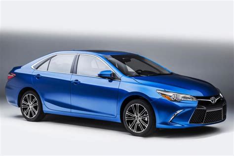 Toyota Corolla Axio Hybrid 1.5 2015 Price in Pakistan, Review, Full ...