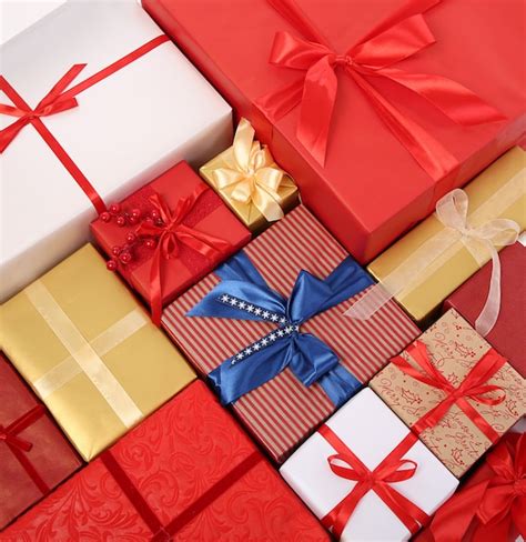 Diferentes Cajas De Regalo Atadas Con Cintas Foto Premium