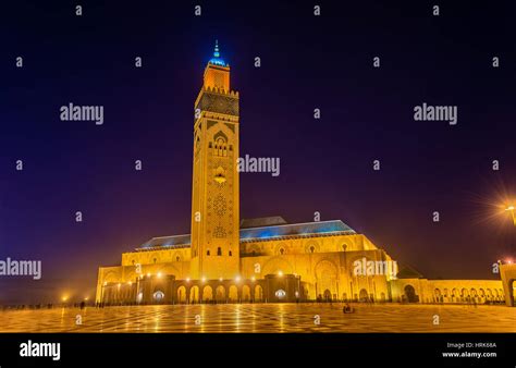 Skyline Und Moschee Hassan Ii Stockfotos Und Bilder Kaufen Alamy