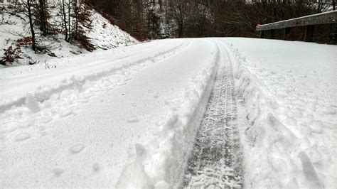 La Prima Neve Della Stagione In Pratomagno Le Immagini Delle Vette