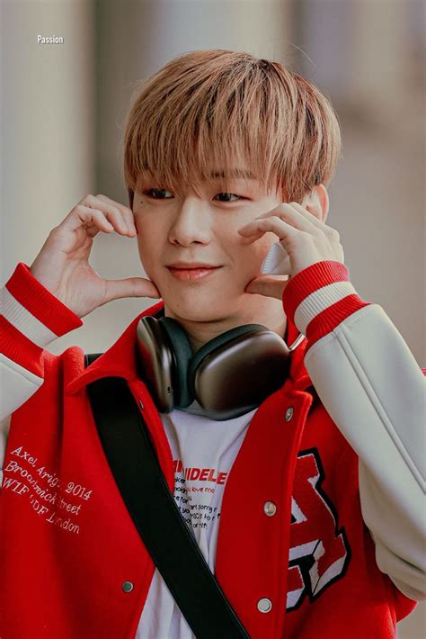 Pin De En Kang Daniel Chicos