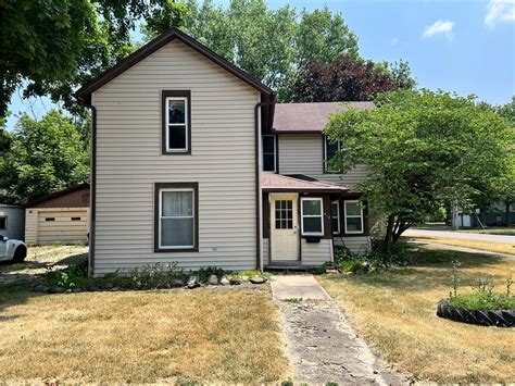 404 N Market St Hoopeston Il 60942 Mls 6227862 Redfin