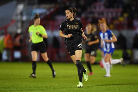 18 Year Old Midfielder Leaves Arsenal On Season Long Loan