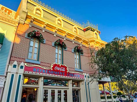 Disneyland Main Street Wallpaper