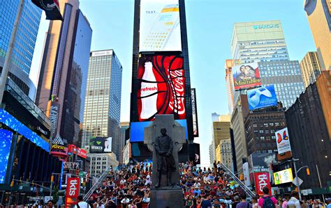 How To Get Discount Broadway Tickets Without Long Lineups - Travel