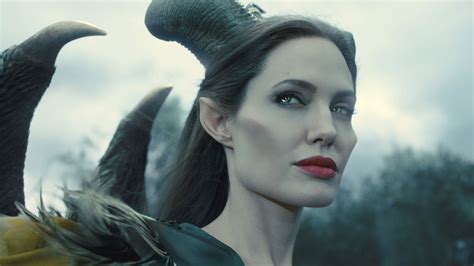 Mal Fique L Incroyable Transformation D Angelina Jolie Pour Le Film