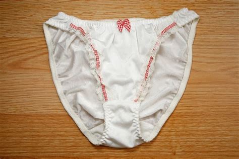VINTAGE JAPANESE NYLON Shiny Slippery Pretty Cute White Bikini Panty Size Small 19 99 PicClick CA