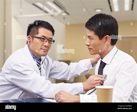 doctor physical exam  res stock photography  images alamy