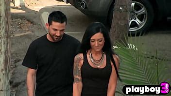 Kinky petits seins MILF aime ça dur et elle a obtenu ce qu elle voulait par son mari XVIDEOS